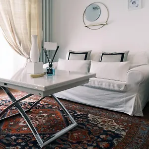 comecasa-cosy-apartment-with-flowery-terrace.it-lombardy.com/